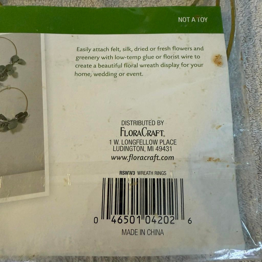 FloraCraft Gold Wreath Rings 3 pc Set - Picture 8 of 12